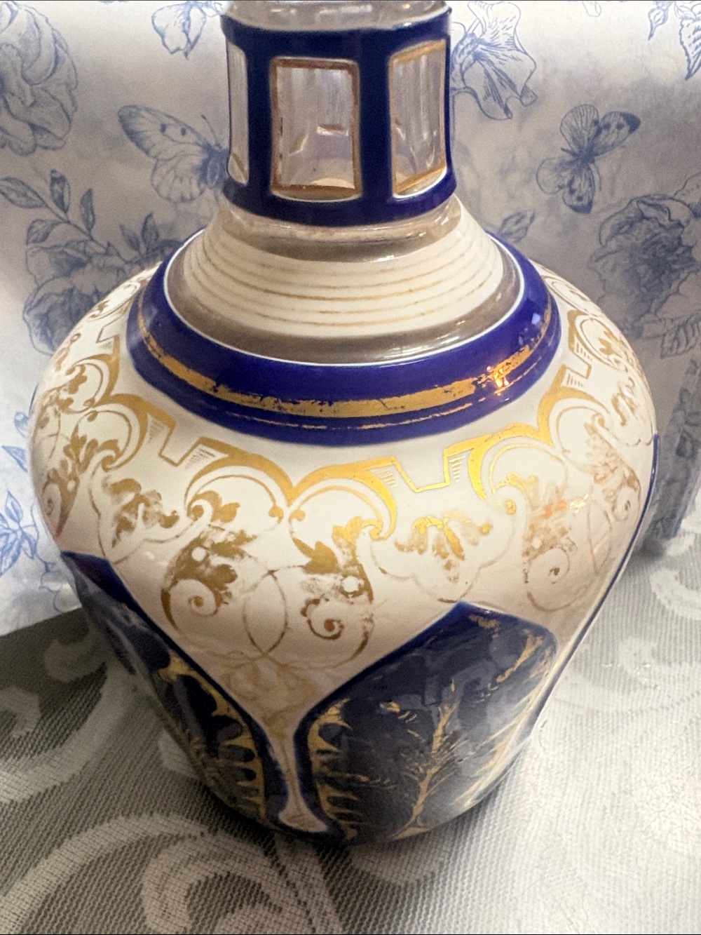 Cobalt blue gilt bohemian glass bottle late 18th century